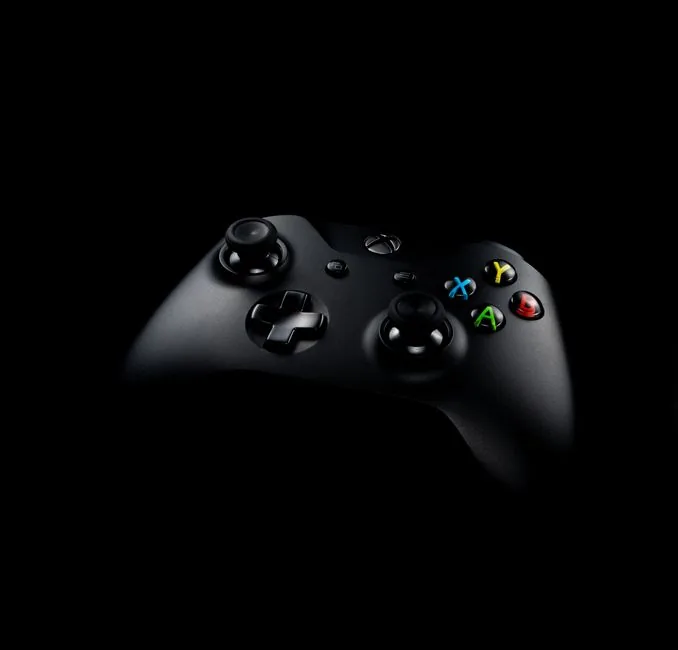 Mando con cable o inalámbrico para Xbox: latencia, pilas y comodidad